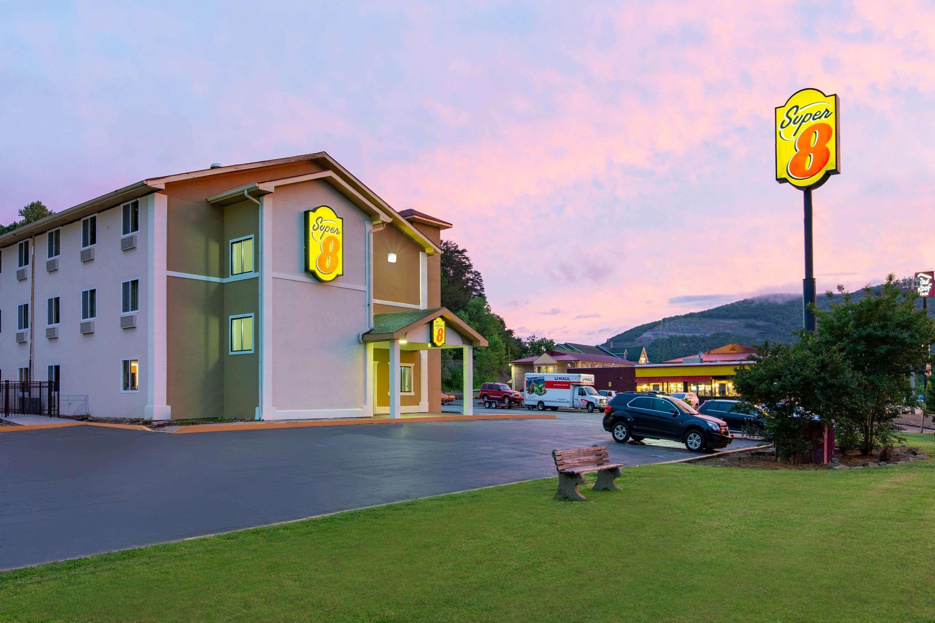 Super 8 By Wyndham Chattanooga Lookout Mountain Tn Exterior photo